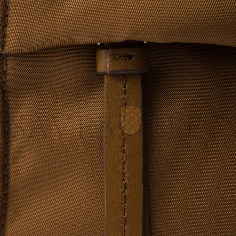 PRADA TRAVELLER SMALL PADDED RE-NYLON SHOULDER BAG 1BD313_RDLN_F0134_V_OOO (23*16*11cm) PRADA TRAVELLER SMALL PADDED RE-NYLON SHOULDER BAG 1BD313_RDLN_F0134_V_OOO (23*16*11cm)